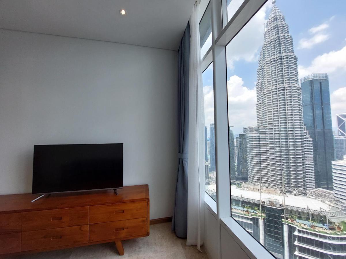 Sky Suites With Klcc Twin Tower View By Irent365 Kuala Lumpur Esterno foto