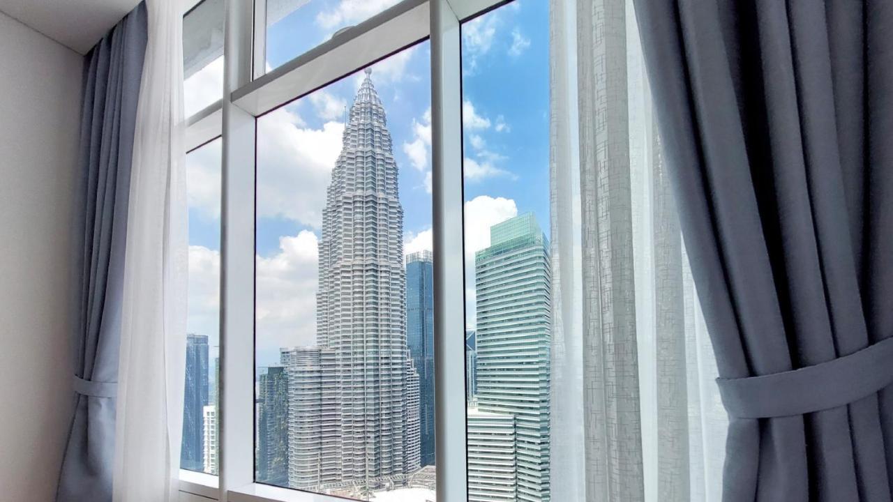 Sky Suites With Klcc Twin Tower View By Irent365 Kuala Lumpur Esterno foto